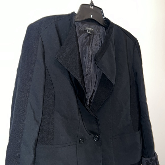 ANN TAYLOR - 10 WOMENS BLACK LINED TWO BUTTON CLOSURE POCKET FRONT BLAZER EUC - Picture 4 of 13